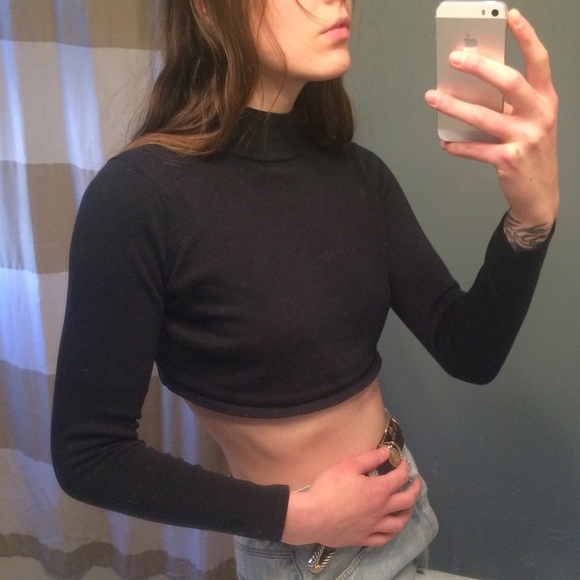 Super Cropped Mock Neck Top - Picture 2 of 4